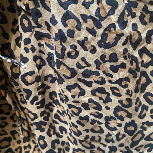 Leopard Print Shorts.Size- XS - Picture 4 of 12